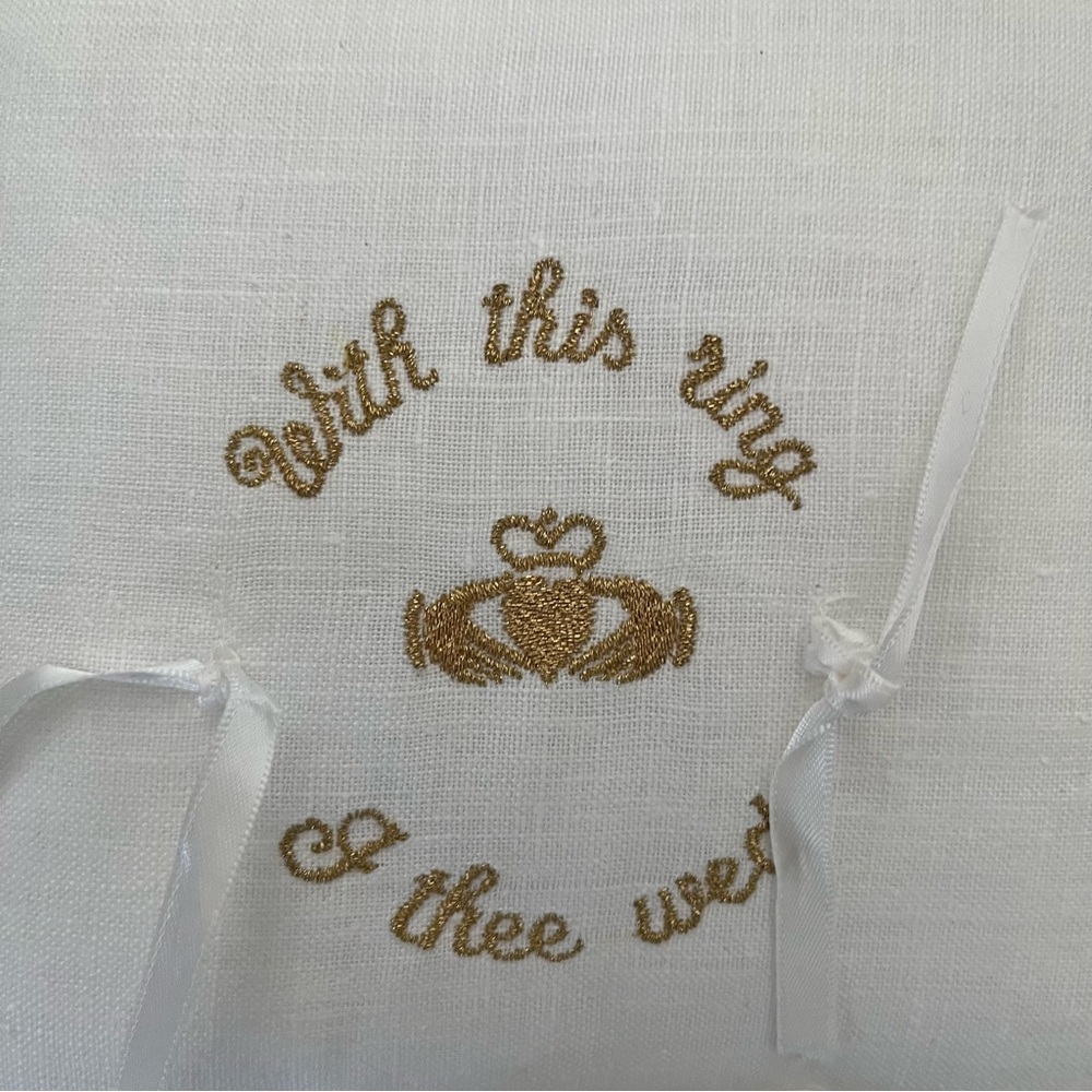 Irish Linen Claddagh Wedding Ring Bearer Pillow - Picture 4 of 4